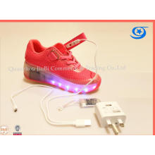 LED clignotant léger jusqu'à chaussures à roulettes avec la fonction rechargeable